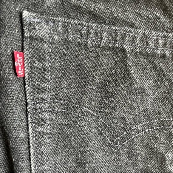 Levi’s Black High Waisted Tapered Jean - Picture 5 of 8